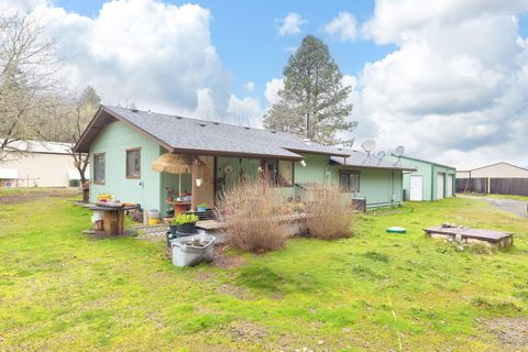 Tiny photo for 1344 Thompson Creek Road, Selma, OR 97538 (MLS # 220213549)
