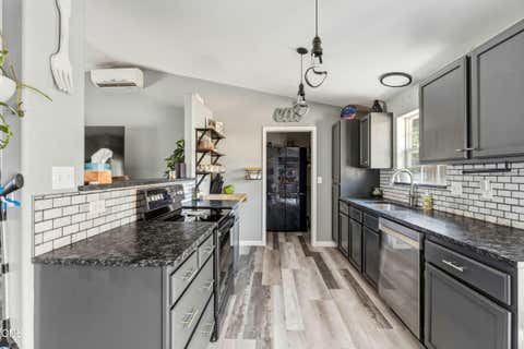 Tiny photo for 709 SW Lorraine Drive, Madras, OR 97741 (MLS # 220226746)