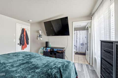 Tiny photo for 709 SW Lorraine Drive, Madras, OR 97741 (MLS # 220226746)
