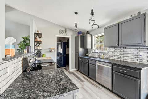 Tiny photo for 709 SW Lorraine Drive, Madras, OR 97741 (MLS # 220226746)