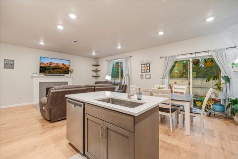 Tiny photo for 16672 Pine Creek Drive, La Pine, OR 97739 (MLS # 220210697)