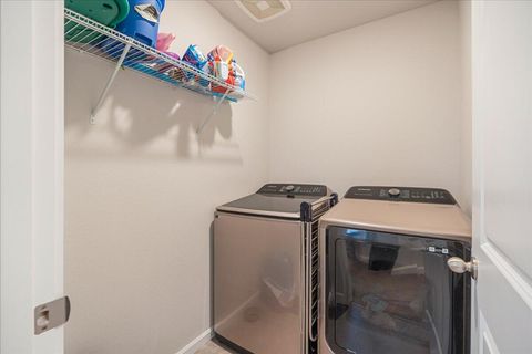 Tiny photo for 16672 Pine Creek Drive, La Pine, OR 97739 (MLS # 220210697)