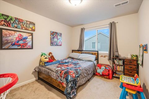 Tiny photo for 16672 Pine Creek Drive, La Pine, OR 97739 (MLS # 220210697)