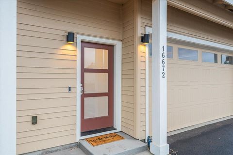 Tiny photo for 16672 Pine Creek Drive, La Pine, OR 97739 (MLS # 220210697)