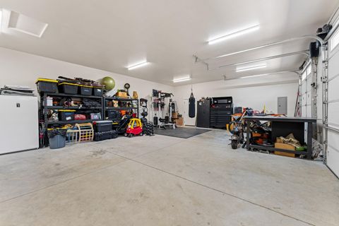 Tiny photo for 1398 Ellison Lp Loop, Merlin, OR 97532 (MLS # 220217674)