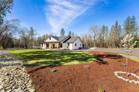 Tiny photo for 1398 Ellison Lp Loop, Merlin, OR 97532 (MLS # 220217674)