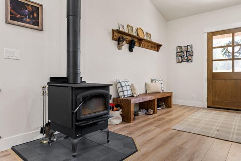 Tiny photo for 1398 Ellison Lp Loop, Merlin, OR 97532 (MLS # 220217674)