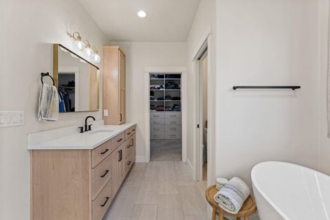 Tiny photo for 1398 Ellison Lp Loop, Merlin, OR 97532 (MLS # 220217674)