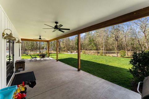 Tiny photo for 1398 Ellison Lp Loop, Merlin, OR 97532 (MLS # 220217674)