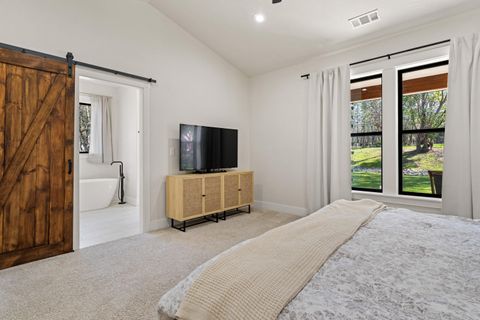 Tiny photo for 1398 Ellison Lp Loop, Merlin, OR 97532 (MLS # 220217674)