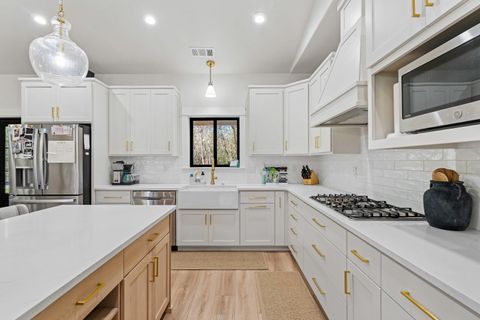 Tiny photo for 1398 Ellison Lp Loop, Merlin, OR 97532 (MLS # 220217674)