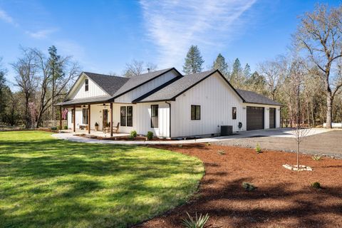 Tiny photo for 1398 Ellison Lp Loop, Merlin, OR 97532 (MLS # 220217674)