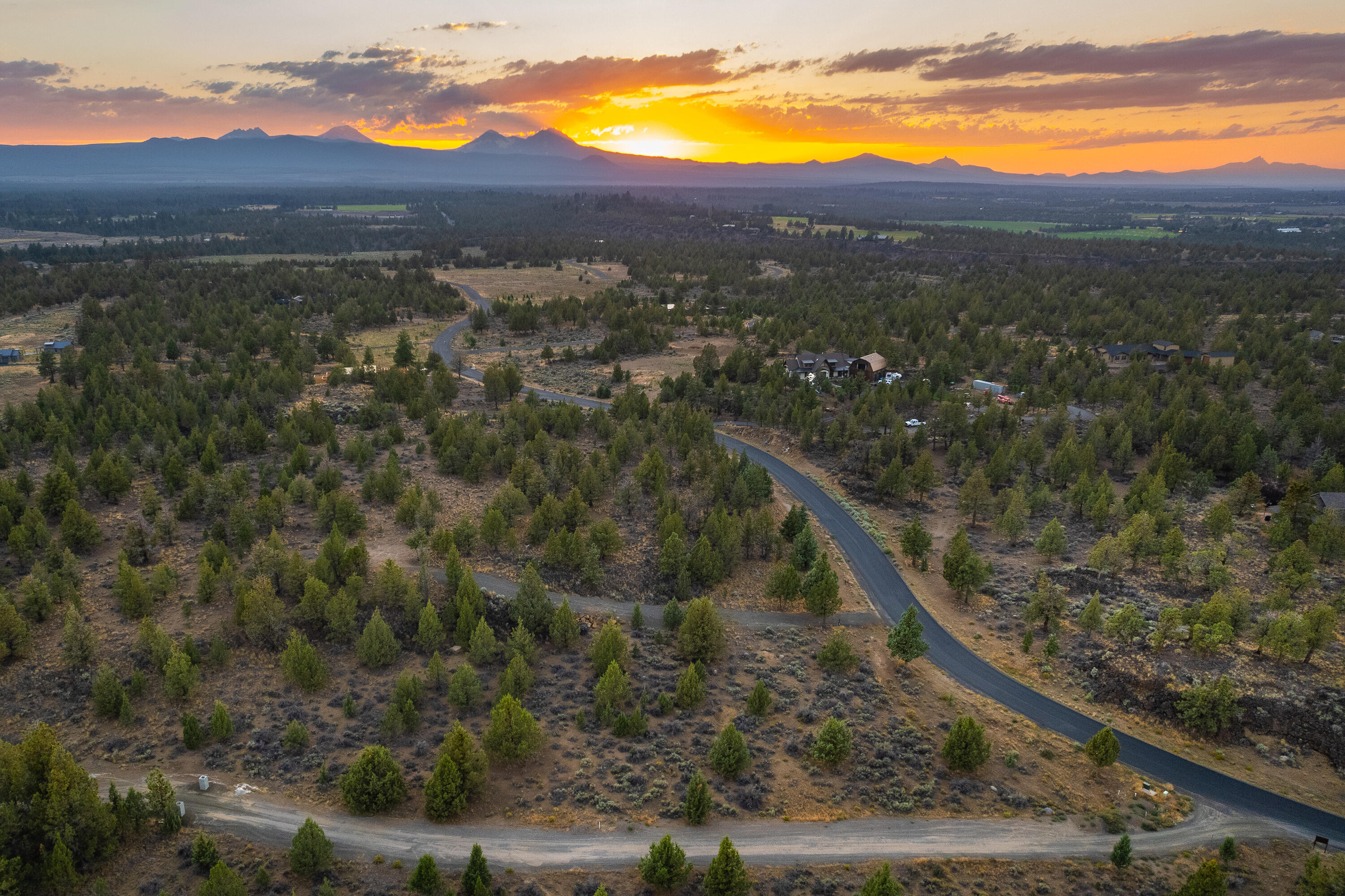 Pacific Cascade Hts - Land