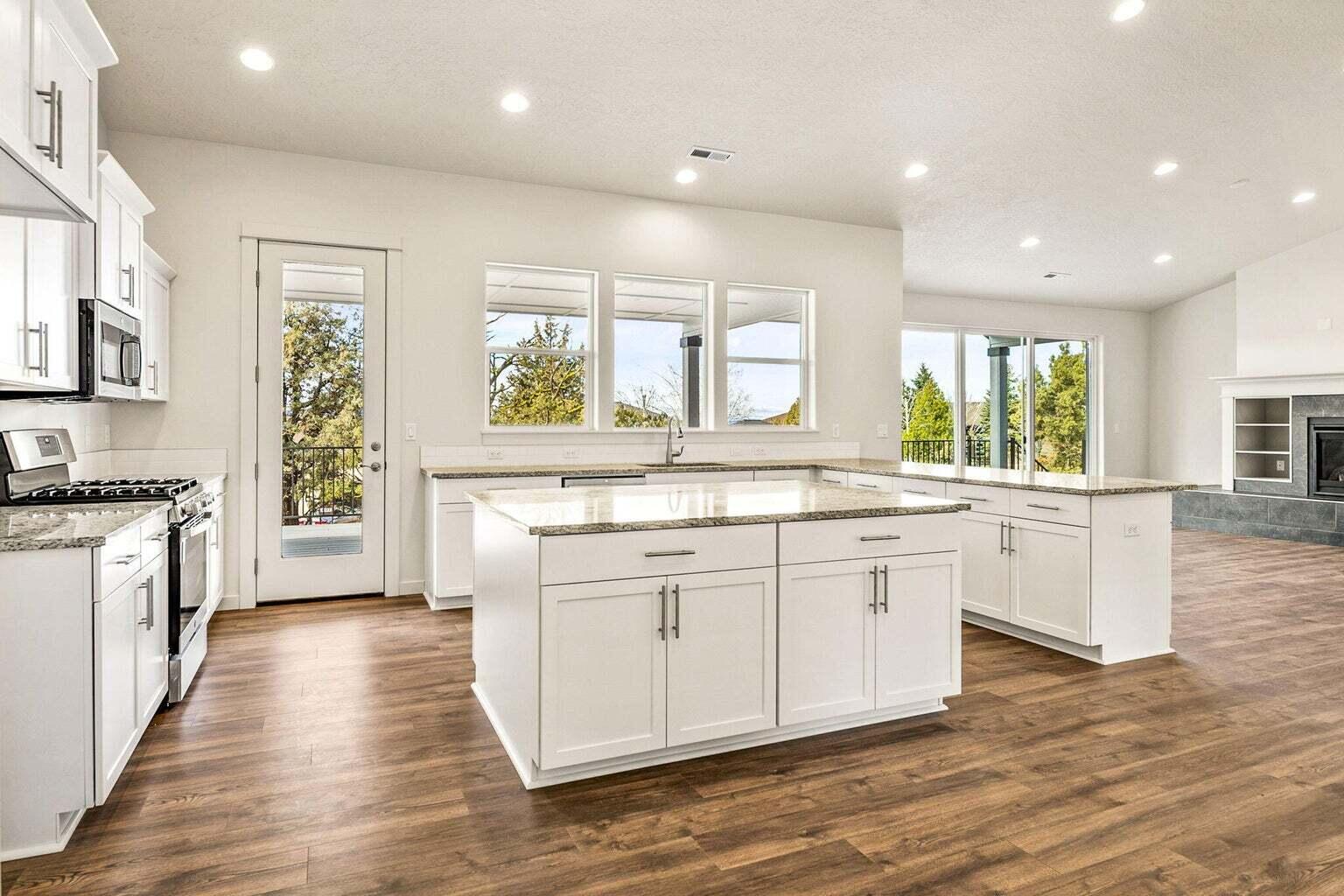 Eagle Crest - Residential