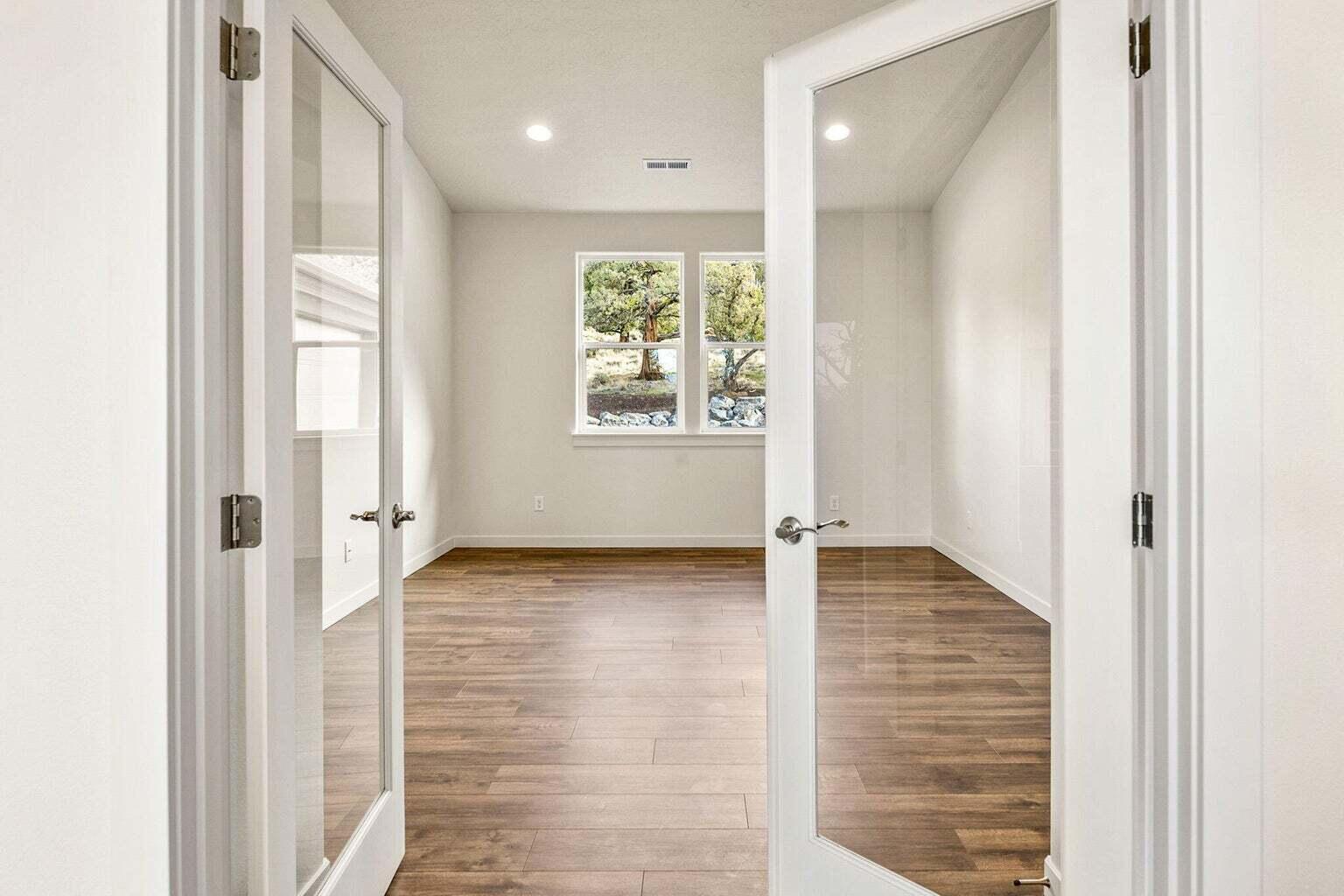 Eagle Crest - Residential