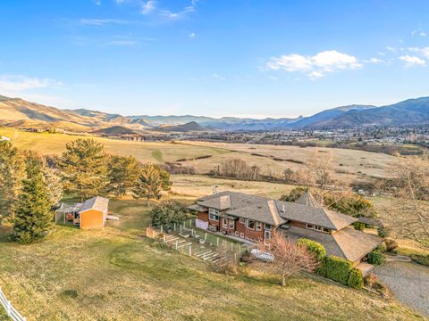 Tiny photo for 157 Ashland Acres Road, Ashland, OR 97520 (MLS # 220215378)