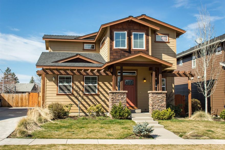 Quality home in newer SW Bend neighborhood close to the Old Mill, Deschutes parks, trails, parkway, and outlet shopping. Inviting great room w/gas fireplace and slate surround opens to the kitchen and dining area with covered deck access. Large master w/walk-in closet, tiled bath countertops & shower. Gorgeous mountain views from the upper level, A/C, and fenced back yard - This home truly has it all!