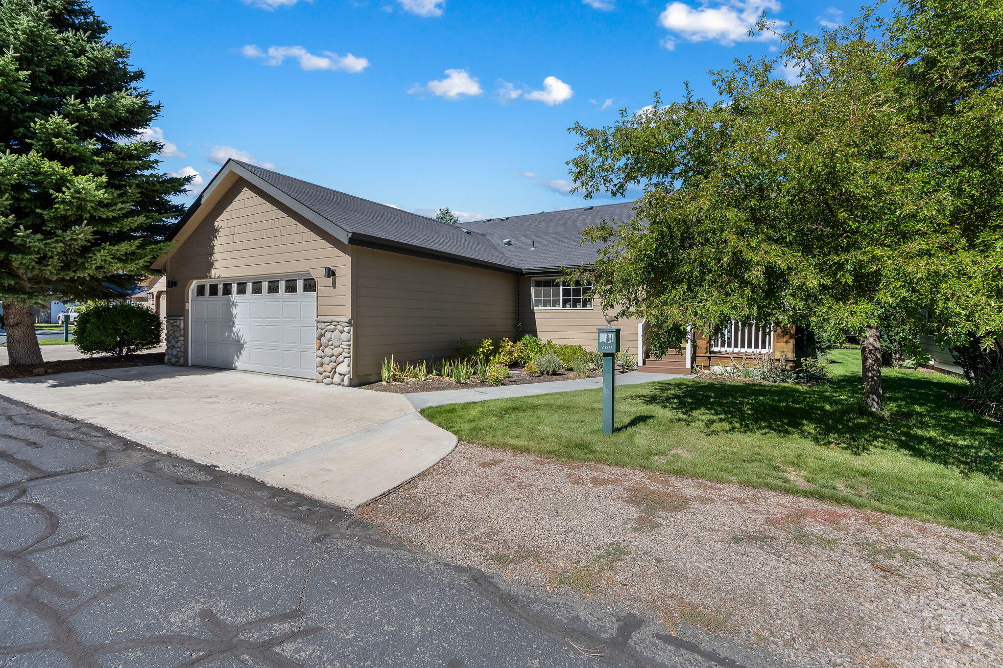 Pines At Sisters - Residential