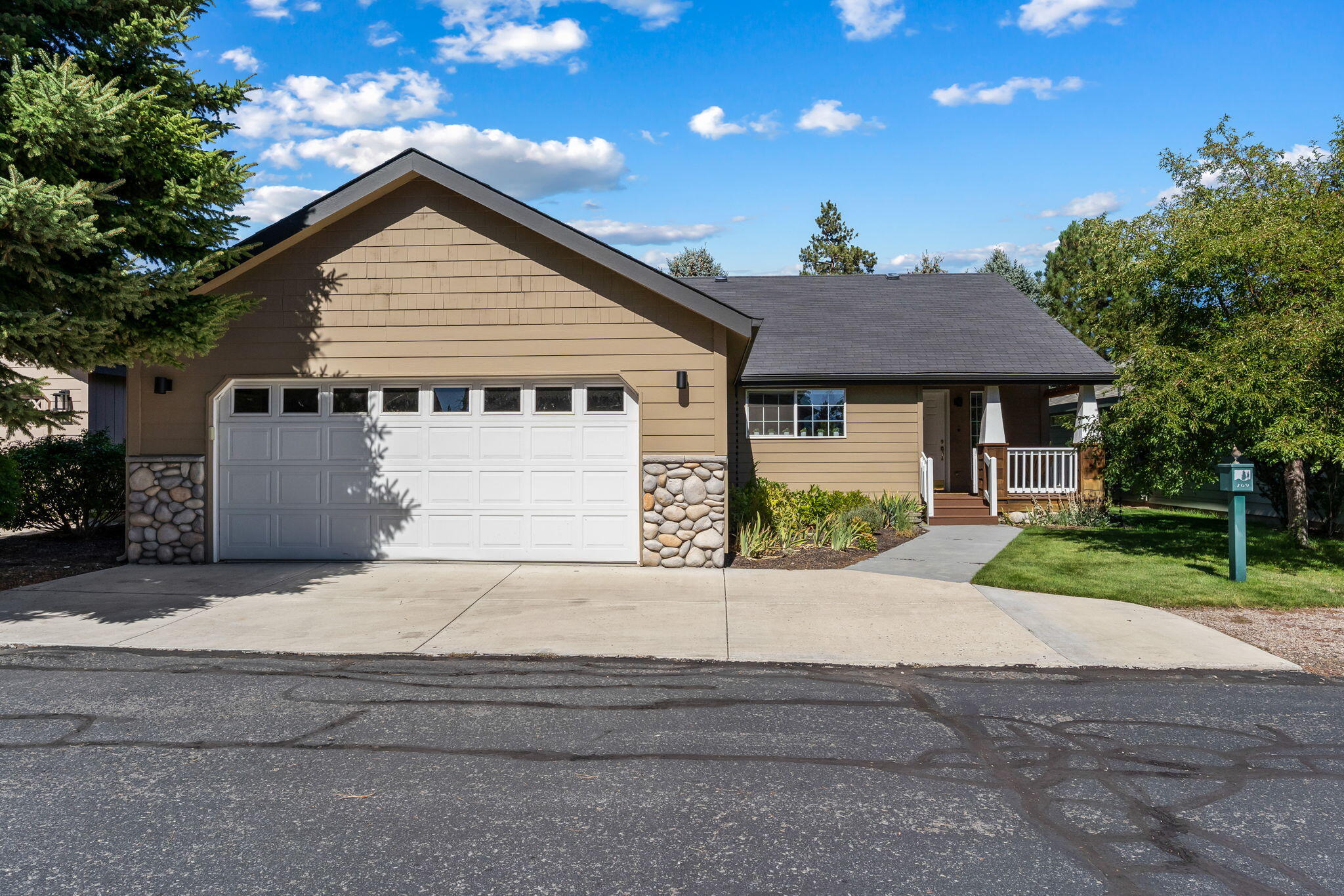 Pines At Sisters - Residential