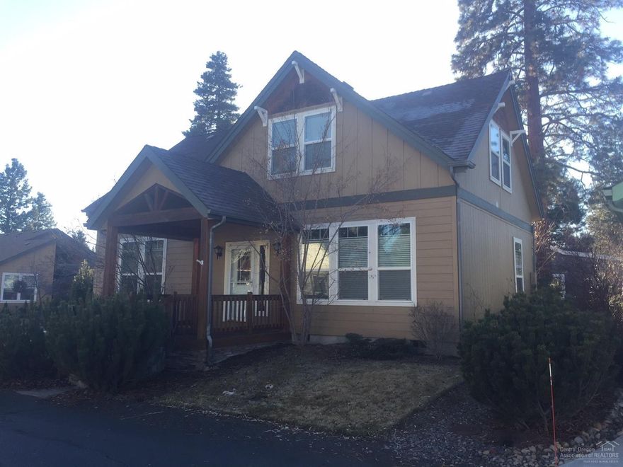 Beautiful 2 story Fuqua home with master on the ground level and architectural features. Close to schools, shopping. HOA takes care of front yard maintenance and snow removal. I real must see and priced to move quickly!