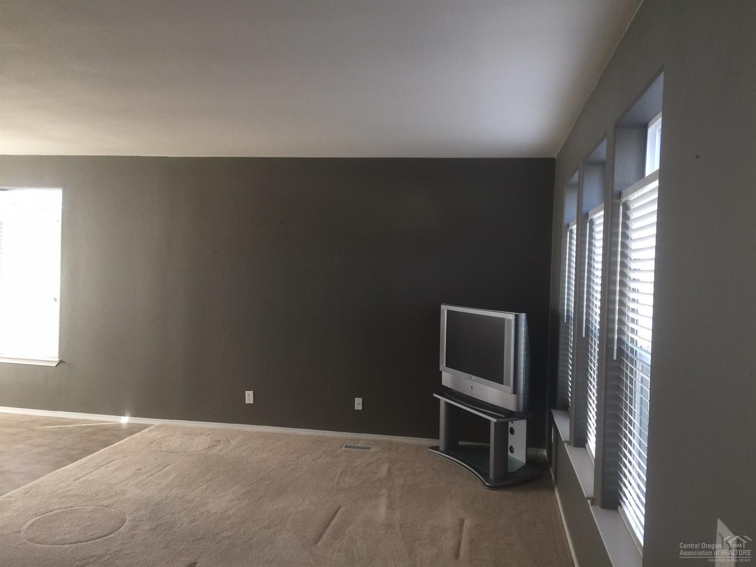 Pines At Sisters - Residential