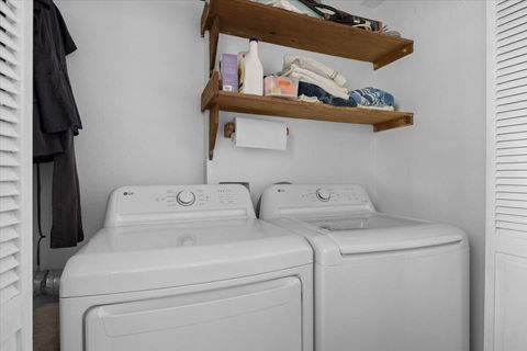 Tiny photo for 847 NW 5th Street, Grants Pass, OR 97526 (MLS # 220220254)