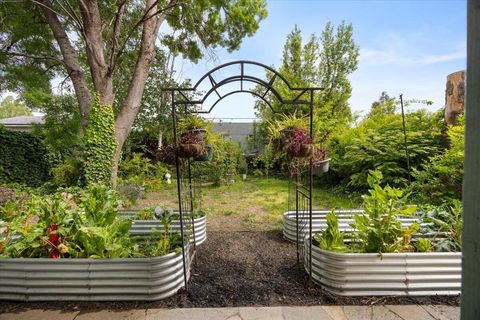 Tiny photo for 847 NW 5th Street, Grants Pass, OR 97526 (MLS # 220220254)