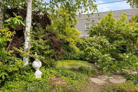 Tiny photo for 847 NW 5th Street, Grants Pass, OR 97526 (MLS # 220220254)