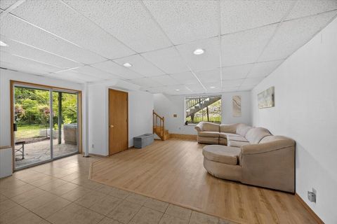 Tiny photo for 847 NW 5th Street, Grants Pass, OR 97526 (MLS # 220220254)