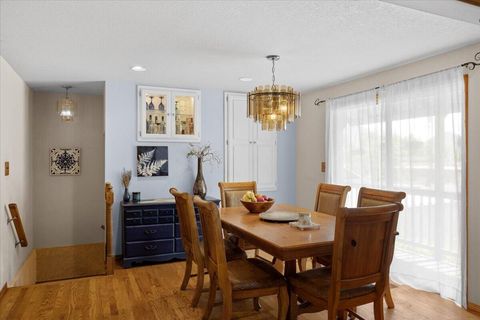 Tiny photo for 847 NW 5th Street, Grants Pass, OR 97526 (MLS # 220220254)