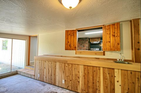 Tiny photo for 2525 Kinney Creek Road, Jacksonville, OR 97530 (MLS # 220224087)