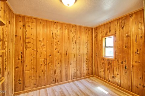 Tiny photo for 2525 Kinney Creek Road, Jacksonville, OR 97530 (MLS # 220224087)