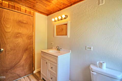 Tiny photo for 2525 Kinney Creek Road, Jacksonville, OR 97530 (MLS # 220224087)