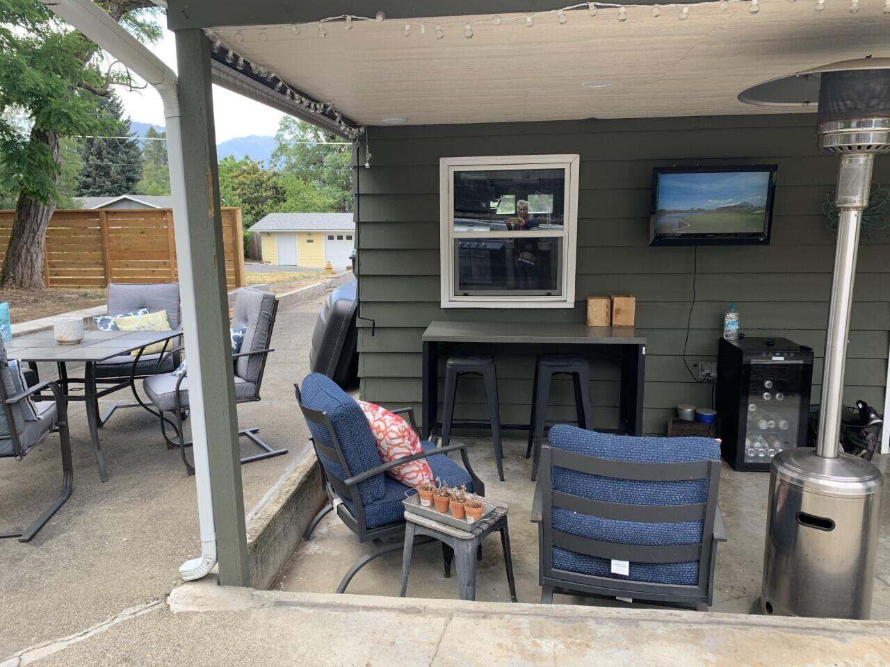 Nelson's - Residential