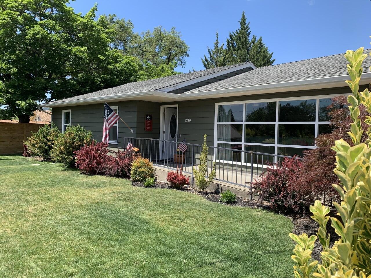 Nelson's - Residential