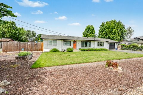 Tiny photo for 120 Neila Lane, Grants Pass, OR 97527 (MLS # 220222650)