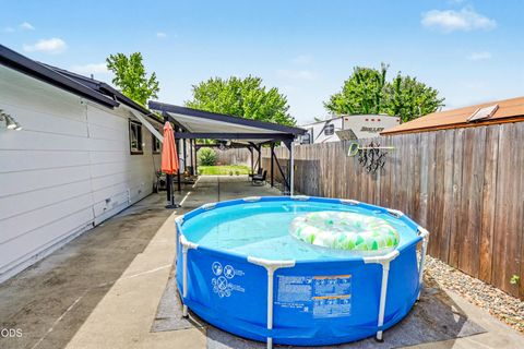 Tiny photo for 120 Neila Lane, Grants Pass, OR 97527 (MLS # 220222650)