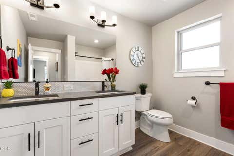 Tiny photo for 3650 SW Badger Court, Redmond, OR 97756 (MLS # 220227387)