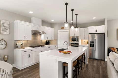 Tiny photo for 3650 SW Badger Court, Redmond, OR 97756 (MLS # 220227387)