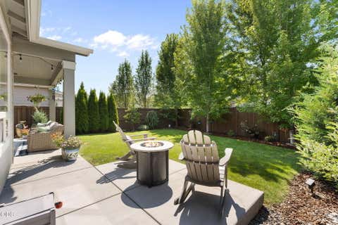 Tiny photo for 3650 SW Badger Court, Redmond, OR 97756 (MLS # 220227387)