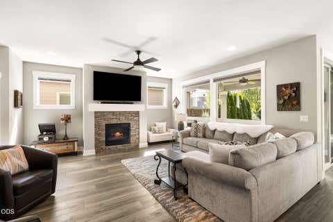 Tiny photo for 3650 SW Badger Court, Redmond, OR 97756 (MLS # 220227387)
