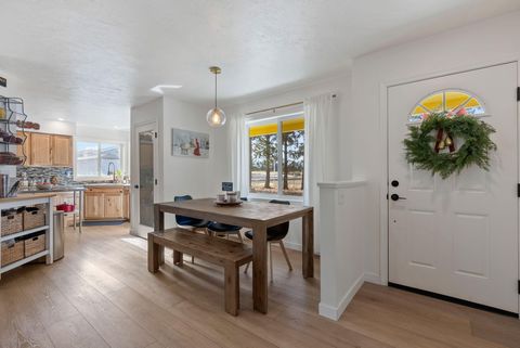 Tiny photo for 63210 Deschutes Market Road, Bend, OR 97701 (MLS # 220213029)