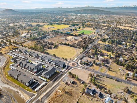 Tiny photo for 63210 Deschutes Market Road, Bend, OR 97701 (MLS # 220213029)