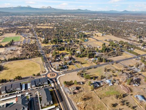 Tiny photo for 63210 Deschutes Market Road, Bend, OR 97701 (MLS # 220213029)