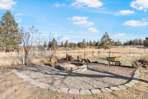Tiny photo for 63210 Deschutes Market Road, Bend, OR 97701 (MLS # 220213029)
