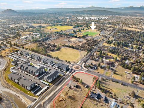 Tiny photo for 63210 Deschutes Market Road, Bend, OR 97701 (MLS # 220213029)