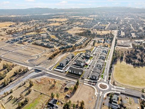Tiny photo for 63210 Deschutes Market Road, Bend, OR 97701 (MLS # 220213029)