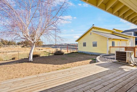 Tiny photo for 63210 Deschutes Market Road, Bend, OR 97701 (MLS # 220213029)