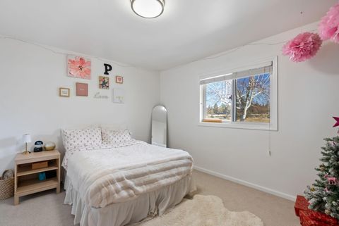 Tiny photo for 63210 Deschutes Market Road, Bend, OR 97701 (MLS # 220213029)