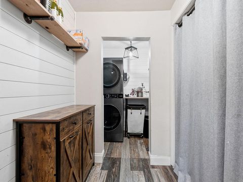 Tiny photo for 1335 Shadow Lane, Klamath Falls, OR 97601 (MLS # 220213895)